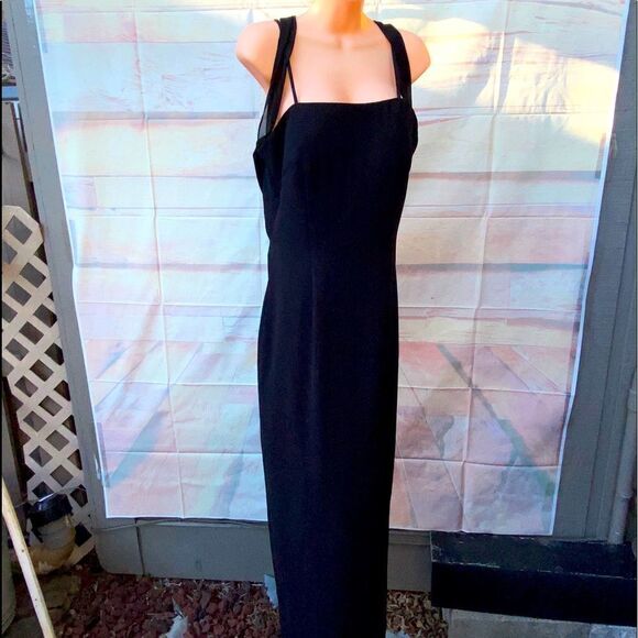 Woman’s black Inna Chiffon NWT sz 10 dress by Wtoo - Picture 3 of 9
